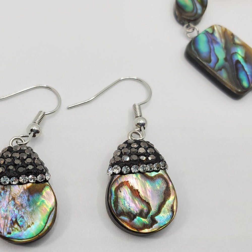 Hand Crafted Natural Shell Jewelry Set - Picture 11 of 15